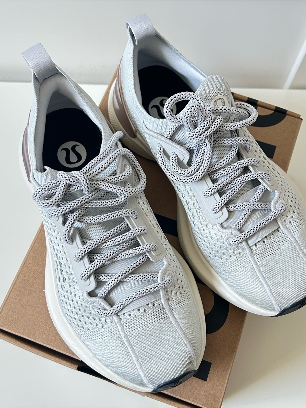 Lululemon Chargefeel 3 workout shoes - Picture 3 of 15